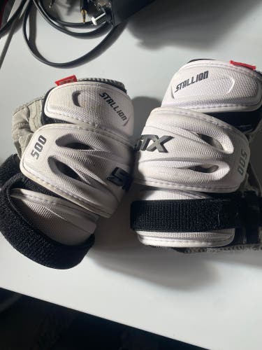 Small / Medium Youth STX Stallion 500 Arm Pads (Used)