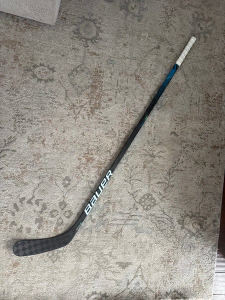 Senior Bauer Nexus Geo Right Handed Hockey Stick P92 95 Flex (Used)