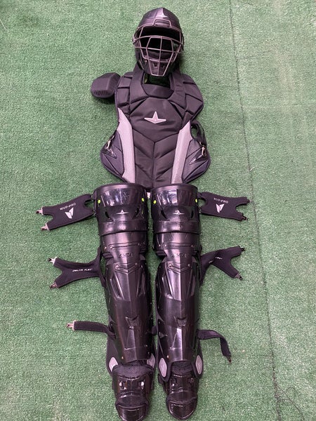 Adult All Star MVP Pro Series Catcher's Set 16.5" (Used)