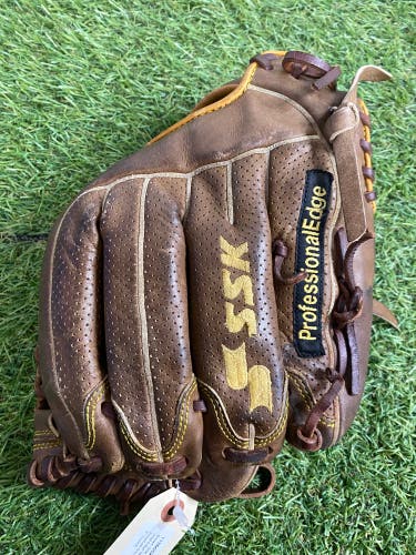 Brown SSK Professional Edge RH Infield Baseball Glove 11.75" (Used)