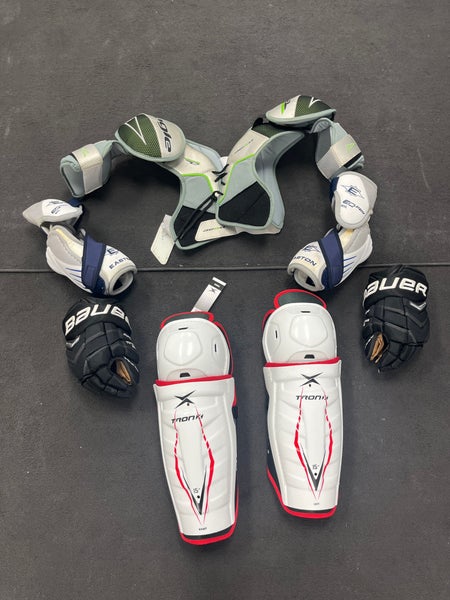 Adult Hockey Starter protective set. Bauer gloves, shin pads, elbow pads, shoulders l