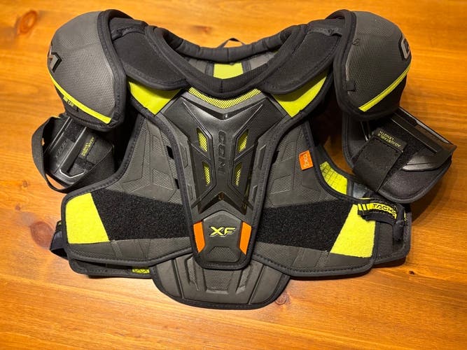 Large Junior CCM Tacks XF 80 Shoulder Pads (Used)