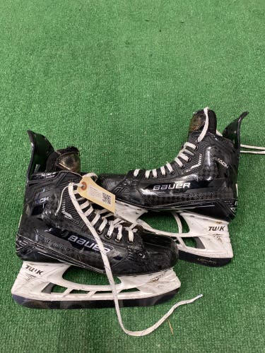 Senior Bauer Supreme Mach Hockey Skates Pro Stock 8.5 (Used)