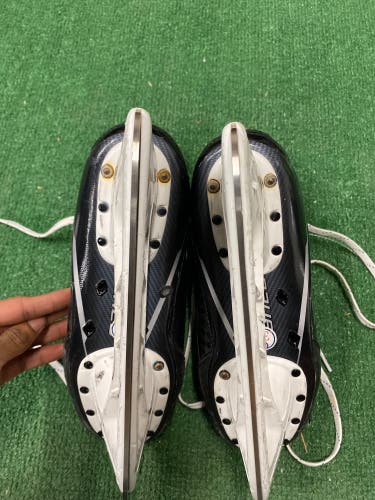 Red Youth Cascade S Helmet (Used)