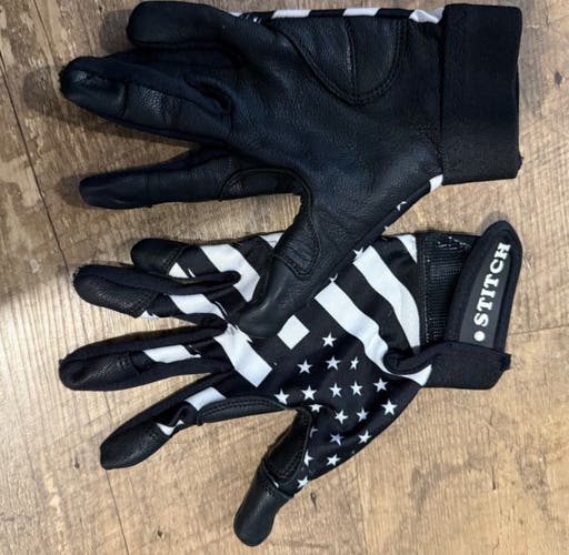 Youth Large Batting Gloves (Used)