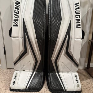 34" Vaughn SLR3 Pro Carbon Goalie Leg Pads (Used)