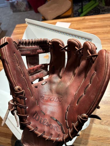 Wilson A2000 RH Infield Baseball Glove 11.75" (Used)