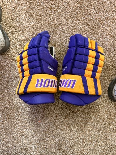 Warrior Alpha Classic Pro Gloves 14" (Used)