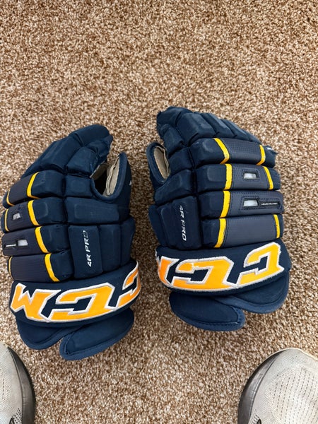 CCM Custom 4 Roll Gloves 14" (Used)