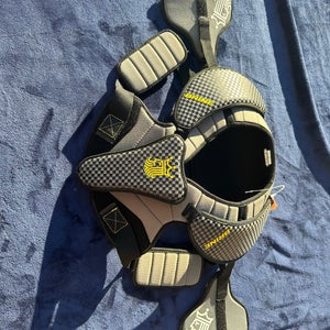 Youth Large Brine Shoulder Pads (Used)