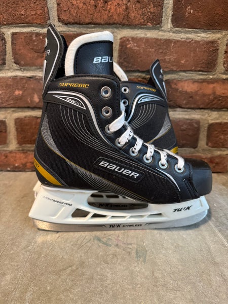 2011 Bauer Supreme One20 Hockey Skates Regular Width Size 4 (Used)