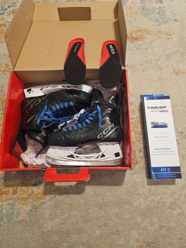 2024 CCM JetSpeed FT690 Hockey Skates Regular Width 6.5 (Used)