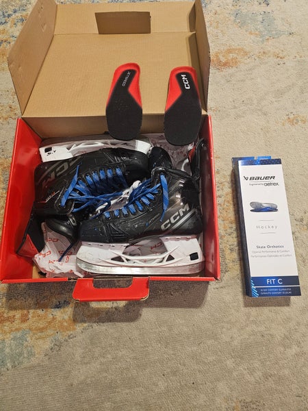 2024 CCM JetSpeed FT690 Hockey Skates Regular Width 6.5 (Used)
