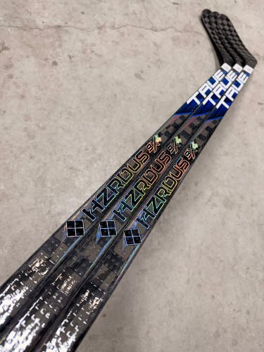 3 PACK 75 Flex P90TM Hzrdus Smoke Senior True Left Hand Pro Stock (New) NHL