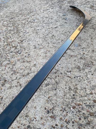 Senior Pro Blackout Extra Lite Hockey Stick Right Handed P92 75 Flex Pro Stock (New)