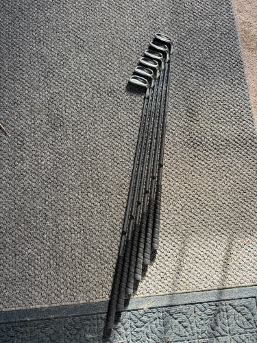 Men's 1997 Cobra King Cobra 2 Oversize Right Handed Iron Set Regular Flex 6 Pieces Steel Shaft (Used