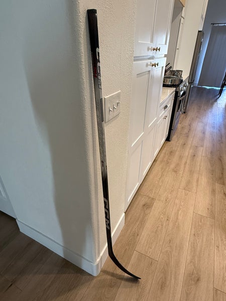 Intermediate CCM JetSpeed FT8 Pro Right Handed Hockey Stick P29 55 Flex (Used)