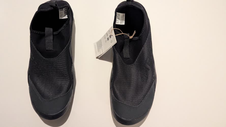 ADIDAS TERREX JAWPAW 2 WITH STEALTH RUBBER (New With Tags) Mens 9