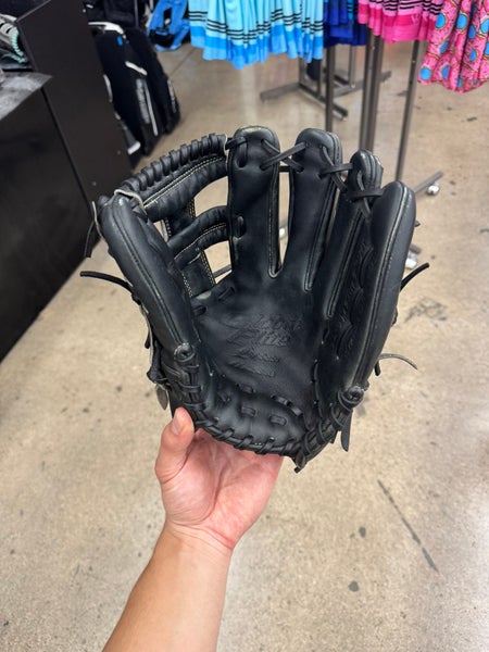 Mizuno Global Elite RH Infield Baseball Glove 11.5" (Used)