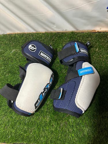 Senior Medium Winnwell AMP 500 Elbow Pads (Used)