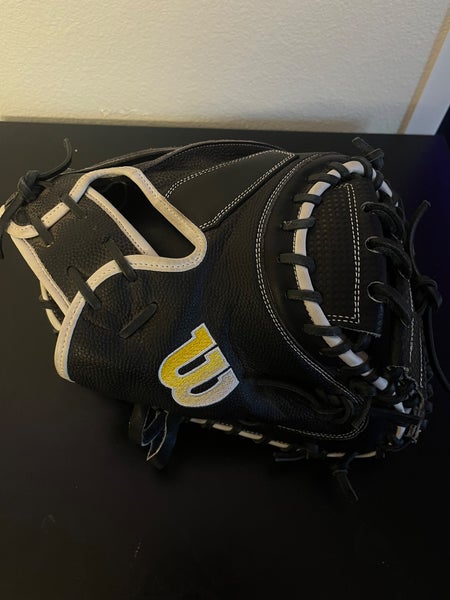 Wilson A2000 Catcher's Baseball Glove 33.5" (New)