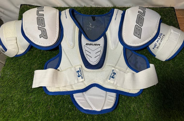 Medium/Large Senior Bauer Nexus elevate Shoulder Pads (Used)