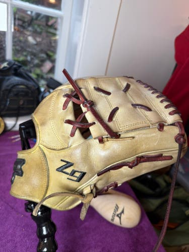 SSK z9 RH Baseball Glove 11.5" (Used)