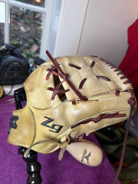 SSK z9 RH Baseball Glove 11.5" (Used)