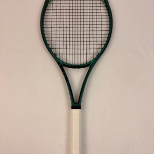 Wilson Blade 100 V9, 4 1/4 Excellent 9.5/10