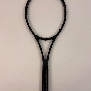 Wilson Pro Staff RF97 V11, 4 3/8 Excellent 9/10