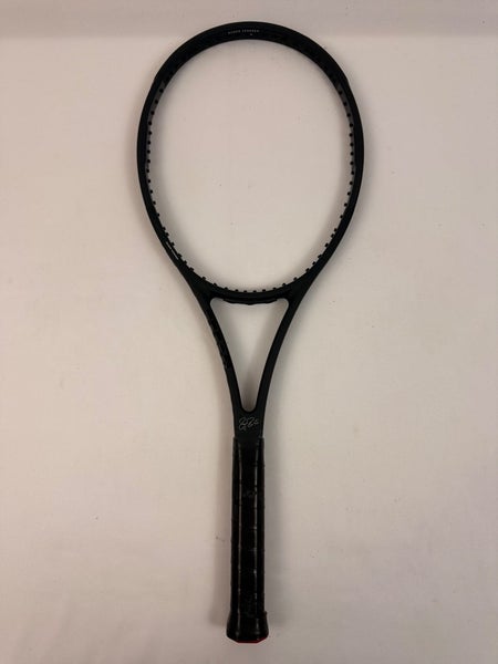 Wilson Pro Staff RF97 V11, 4 3/8 Excellent 9/10