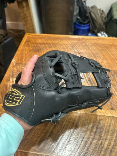 2024 Tucci RH Infield Baseball Glove 11.5" (New)