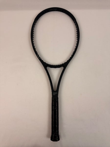 Wilson Pro Staff RF97 V11, 4 3/8 Excellent 9/10