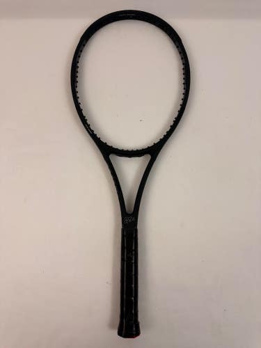 Wilson Pro Staff RF97 V11, 4 3/8 Excellent 9/10