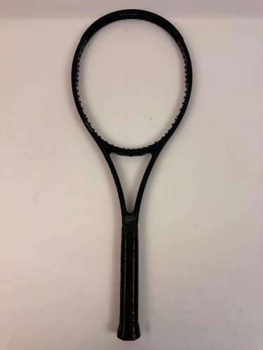 Wilson Pro Staff RF97 V11, 4 3/8 Excellent 9/10