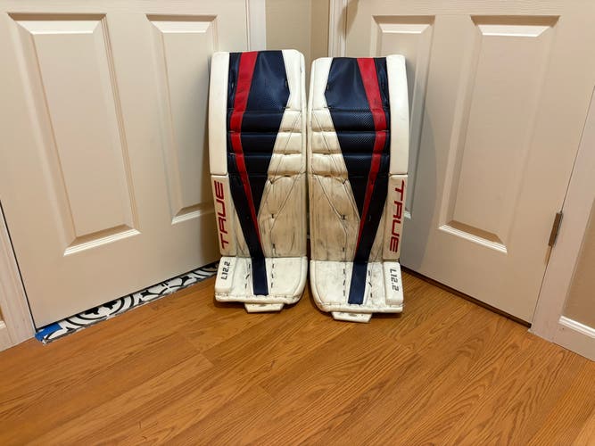 32" True L12.2 Goalie Leg Pads Pro Stock (Used)
