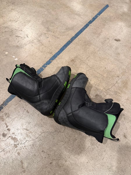 4Y (Big Kids / Youth) Flow Micron Snowboard Boots (Used)