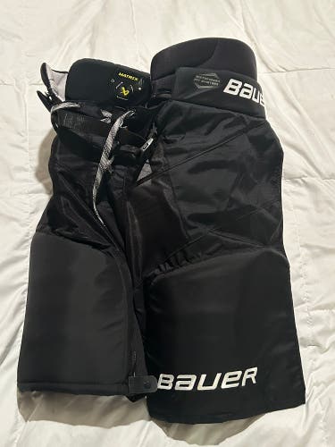 Senior Medium Bauer Supreme Matrix Hockey Pants (Used)