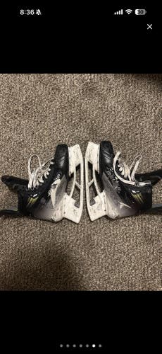 2023 Bauer Vapor Hyperlite 2 Hockey Skates 10 (Used)