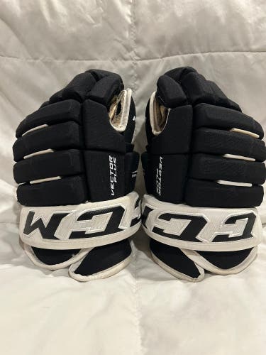 CCM Tacks Vector Plus Hockey Gloves - Senior