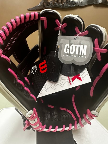 Wilson Glove of the Month June 2024 - 1724 RH A2K Baseball Glove 11.75" (New)