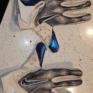 White Small Youth Nike Vapor Jet 7.0 Gloves (Used)