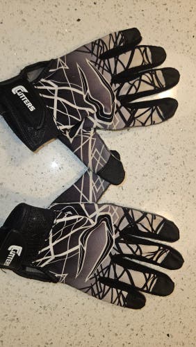 Black Large Youth Cutters Gloves (Used)