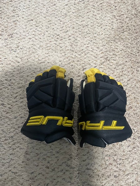True Catalyst Pro Gloves 13" Pro Stock (Used)