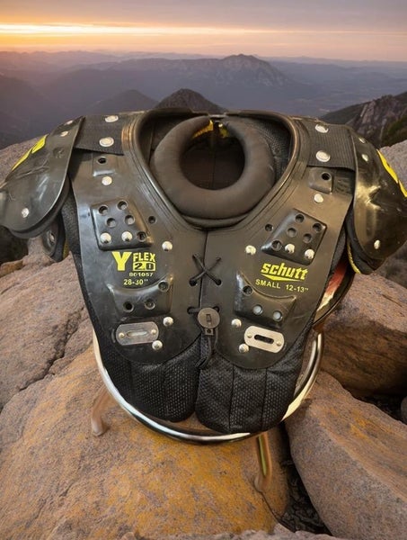 Small Youth Schutt Y Flex 2.0 Shoulder Pads (Used)