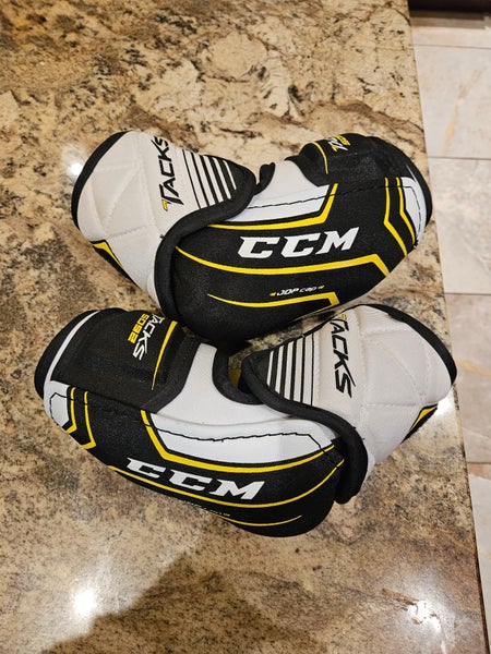Senior Medium CCM Tacks 5092 Elbow Pads (New)