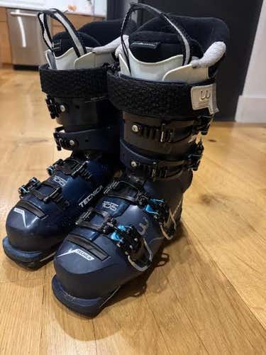 Women's Tecnica Mach 1 LV 105 Ski Boots (Used)