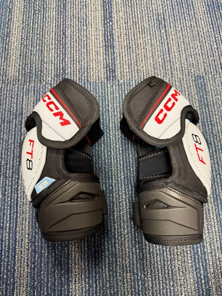 Brand new. CCM JetSpeed FT8 Elbow Pads (Used)
