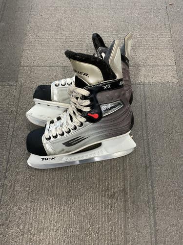Used Bauer VAPOR VI Junior Hockey Skate Junior 05.5 11614-S000226867
