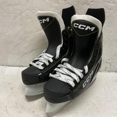 Used CCM TACKS AS550 Junior Hockey Skate Junior 04 11855-S000196068